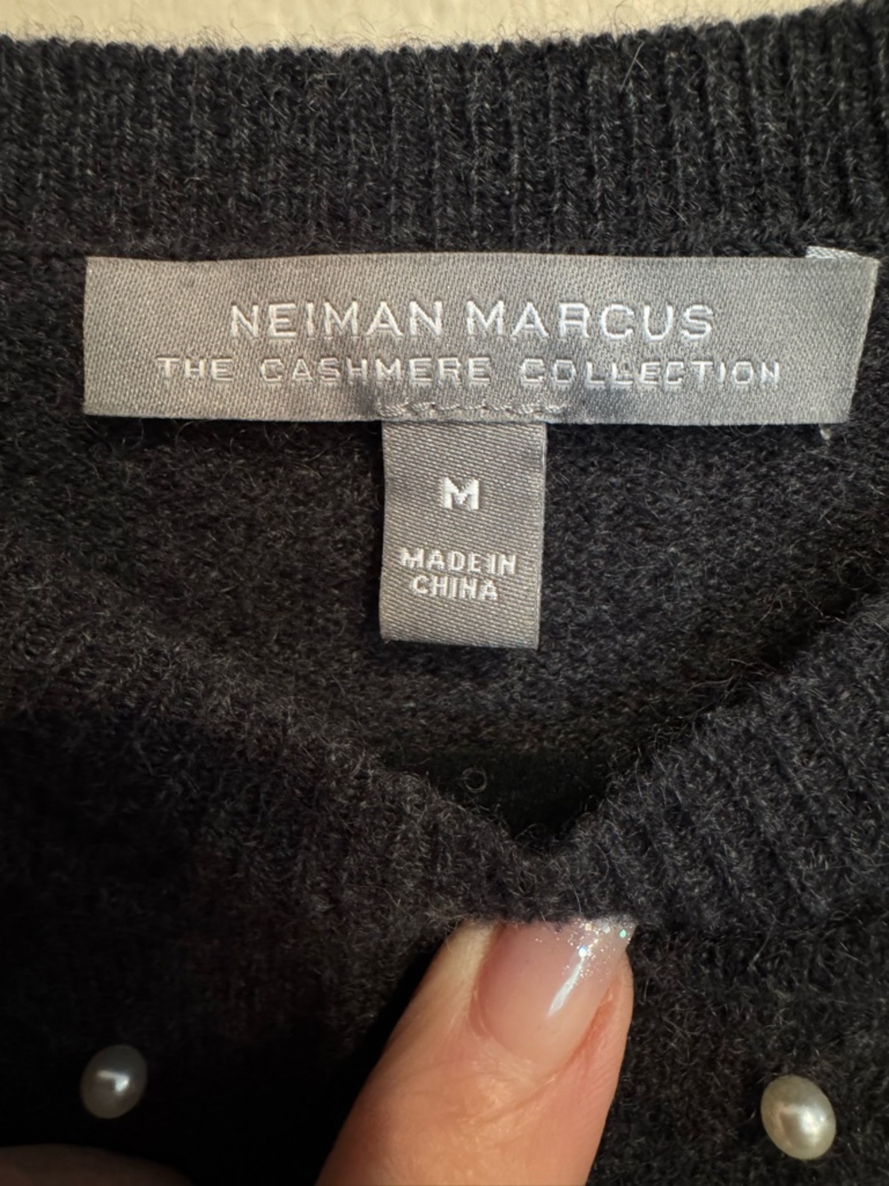 Neiman Marcus Vintage Cashmere Charcoal Pearl-Embellished Crewneck Sweater - Picture 4 of 9